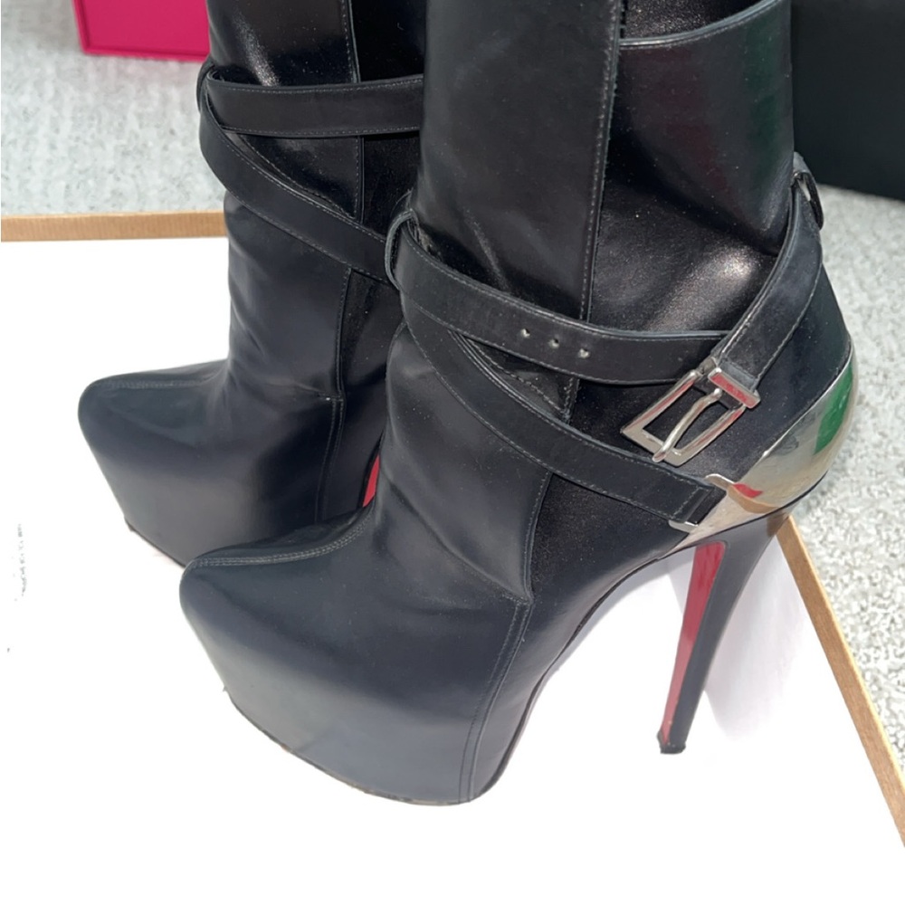 Christian Louboutin Equestria - Picture 2 of 8